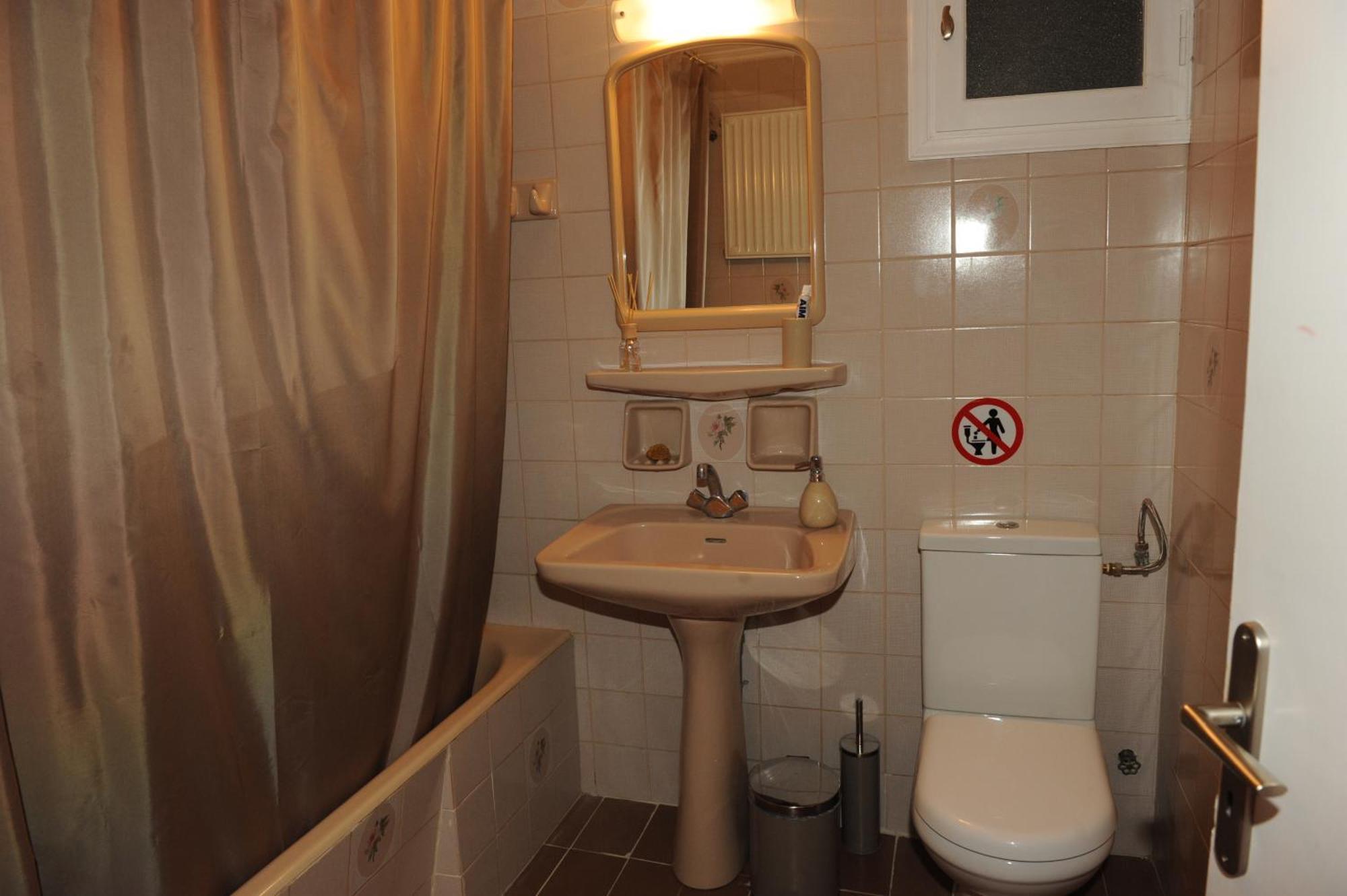 דירות Delphic Moments - Sunny App 3Br, 2Ba With View מראה חיצוני תמונה